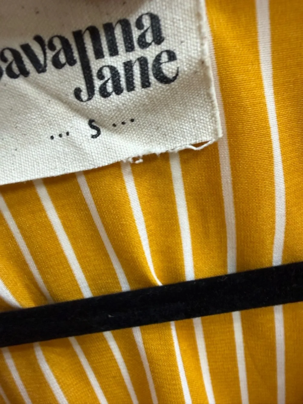 Savanna Jane Cute Mustard Yellow Striped Embroidered V-Neck Top Size S - Picture 3 of 8